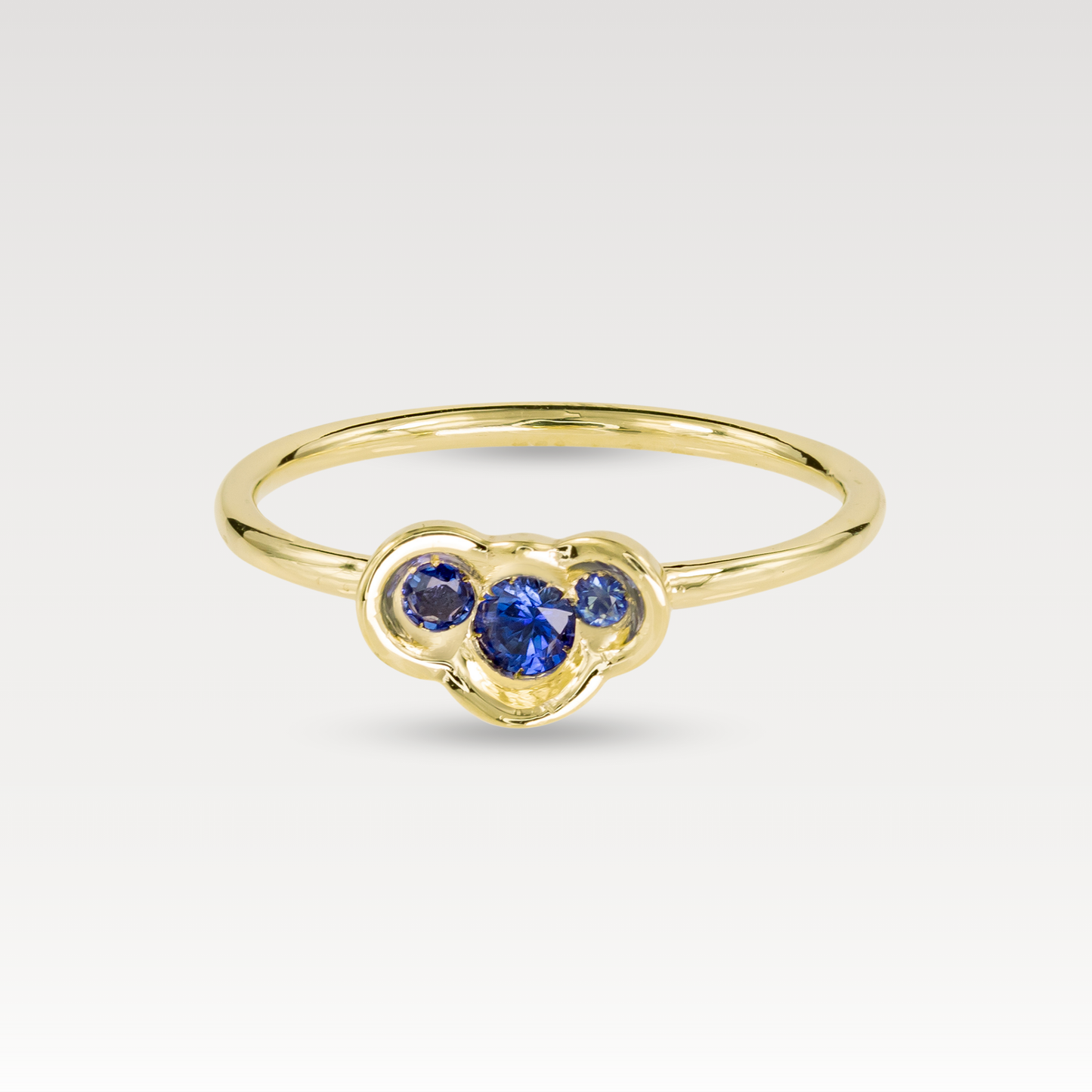 Blue Sapphire Round Obi no.3 Ring - 0.20 tcw