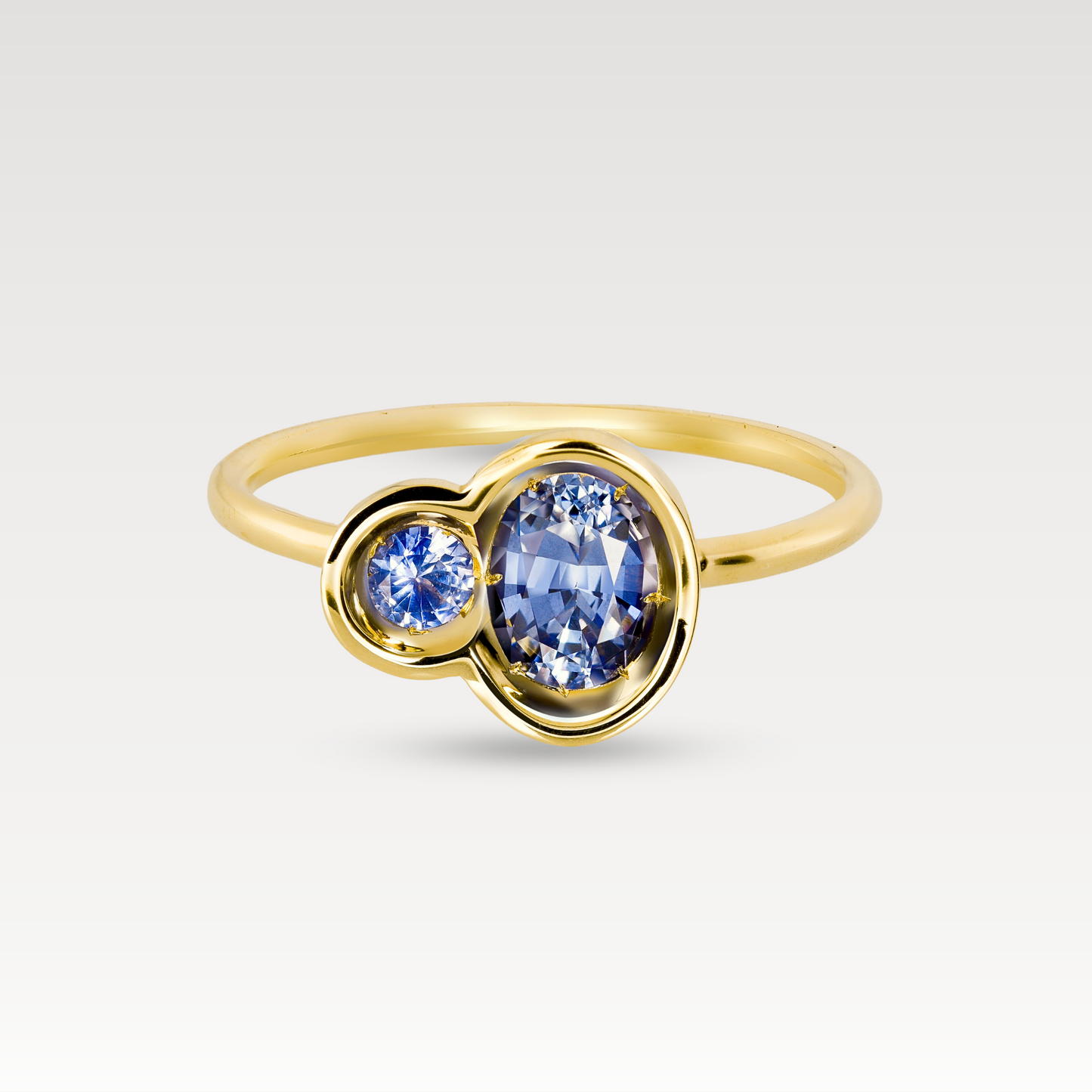 Pale Blue Sapphire North-South Obi no.2 Ring